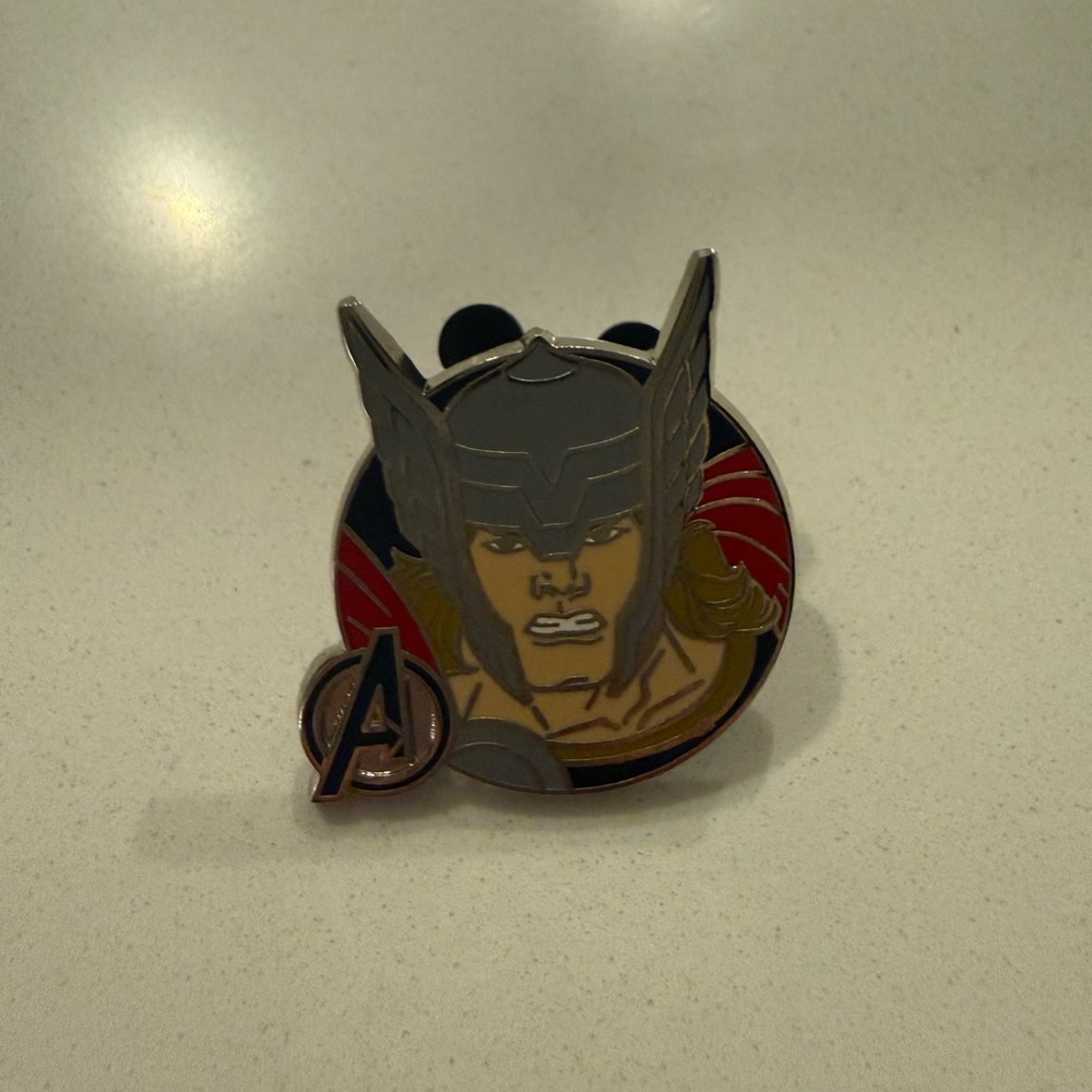 Marvel Thor Cuff Links - Gray and Red